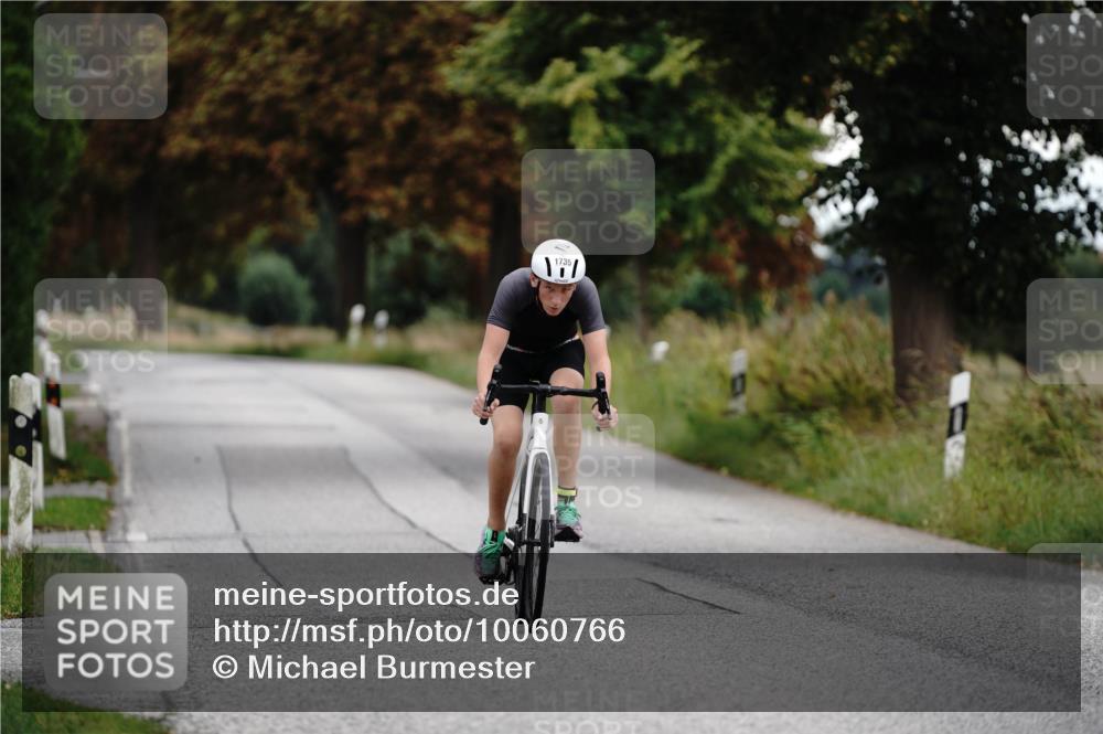 30.08.2026 - Elbe Triathlon Hamburg Michael Burmester http://msf.ph/oto/10060766 30.08.2026 12:26:04 Radfahren 1735 meine-sportfotos.de
