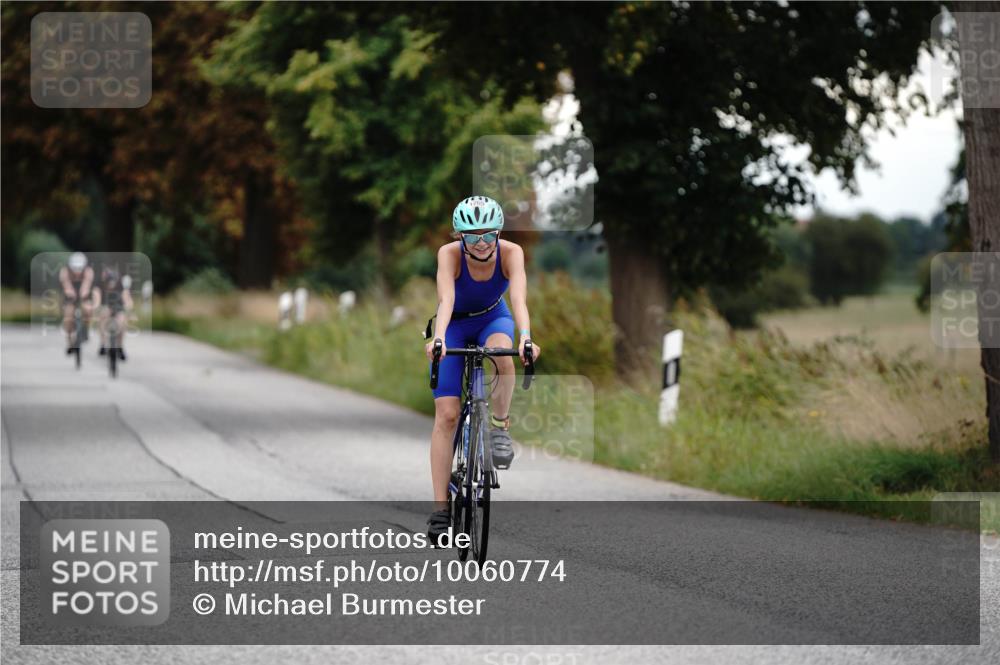 30.08.2026 - Elbe Triathlon Hamburg Michael Burmester http://msf.ph/oto/10060774 30.08.2026 12:26:24 Radfahren 1727, 1733, 1765 meine-sportfotos.de