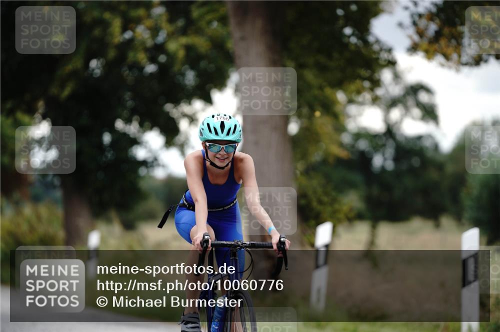 30.08.2026 - Elbe Triathlon Hamburg Michael Burmester http://msf.ph/oto/10060776 30.08.2026 12:26:25 Radfahren 1727, 1733, 1765 meine-sportfotos.de