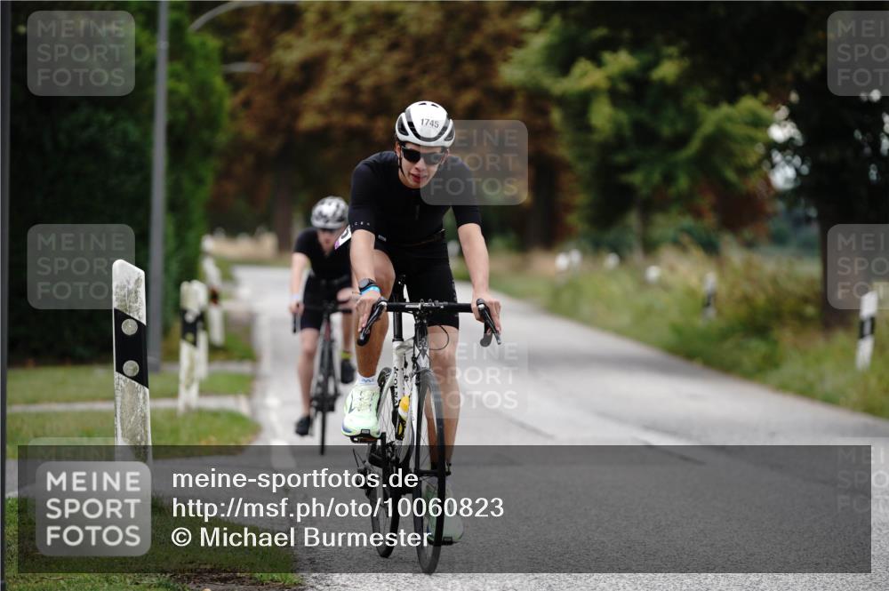 30.08.2026 - Elbe Triathlon Hamburg Michael Burmester http://msf.ph/oto/10060823 30.08.2026 12:28:08 Radfahren 1745, 1748 meine-sportfotos.de