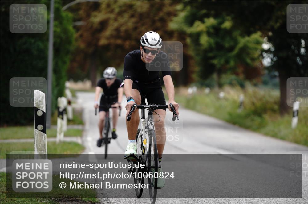 30.08.2026 - Elbe Triathlon Hamburg Michael Burmester http://msf.ph/oto/10060824 30.08.2026 12:28:08 Radfahren 1745, 1748 meine-sportfotos.de