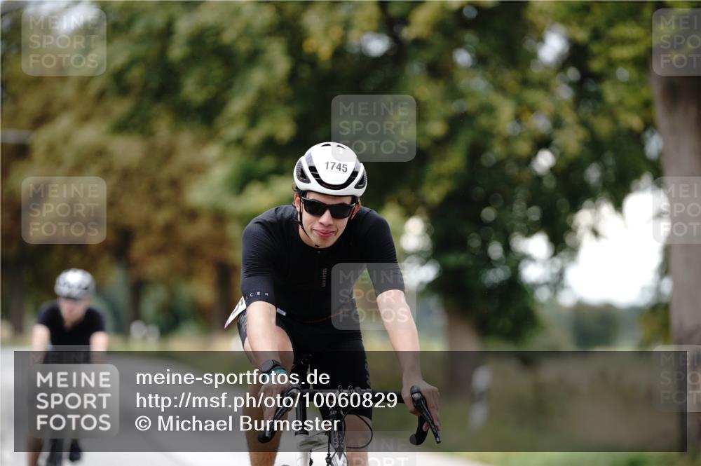30.08.2026 - Elbe Triathlon Hamburg Michael Burmester http://msf.ph/oto/10060829 30.08.2026 12:28:09 Radfahren 1745, 1748 meine-sportfotos.de
