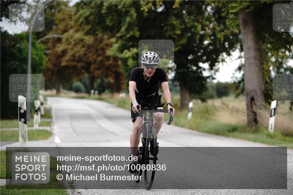 30.08.2026 - Elbe Triathlon Hamburg Michael Burmester http://msf.ph/oto/10060836 30.08.2026 12:28:10 Radfahren 1745, 1748 meine-sportfotos.de