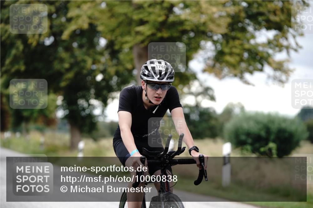 30.08.2026 - Elbe Triathlon Hamburg Michael Burmester http://msf.ph/oto/10060838 30.08.2026 12:28:11 Radfahren 1745, 1748 meine-sportfotos.de