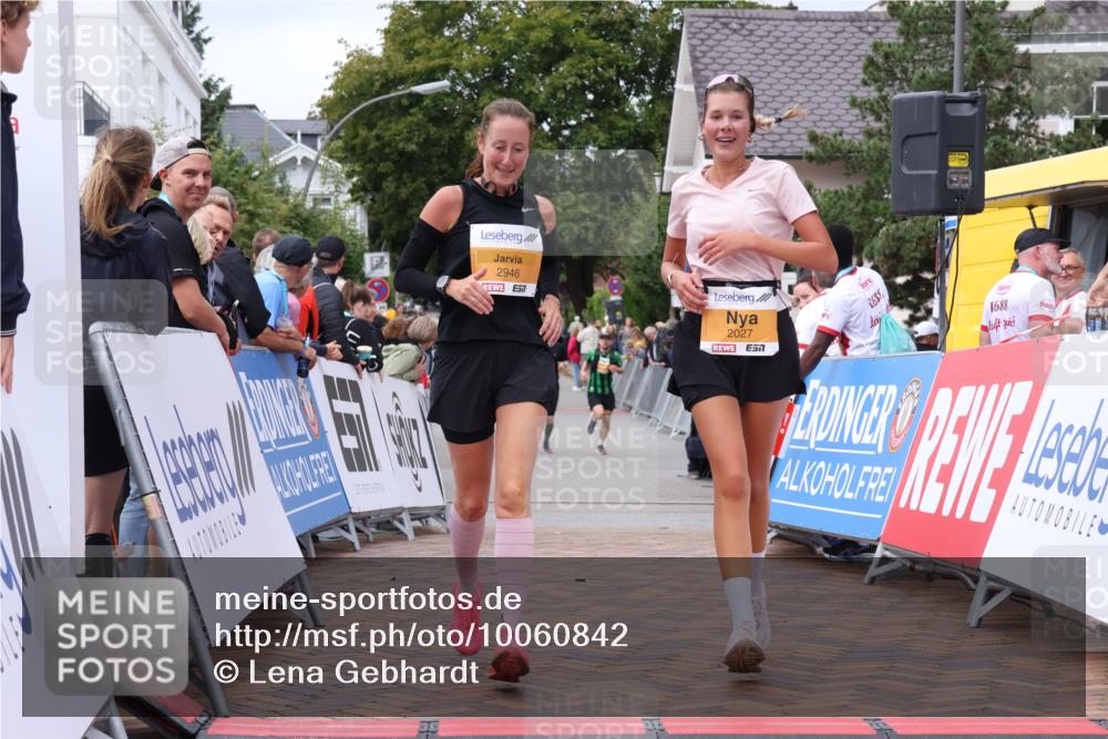 30.08.2026 - Blankeneser Heldenlauf Lena Gebhardt http://msf.ph/oto/10060842 30.08.2026 12:29:32 Ziel 2027, 2946, 4003 meine-sportfotos.de