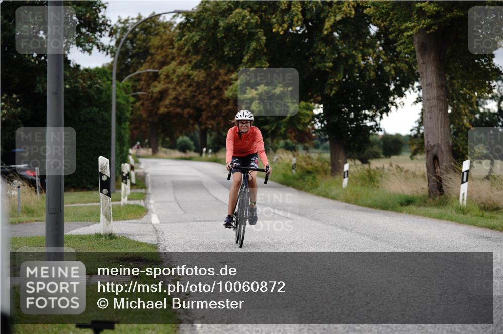 30.08.2026 - Elbe Triathlon Hamburg Michael Burmester http://msf.ph/oto/10060872 30.08.2026 12:29:48 Radfahren 1753 meine-sportfotos.de