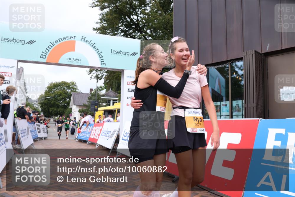 30.08.2026 - Blankeneser Heldenlauf Lena Gebhardt http://msf.ph/oto/10060882 30.08.2026 12:29:36 Ziel 2027, 2395, 2905, 2946 meine-sportfotos.de