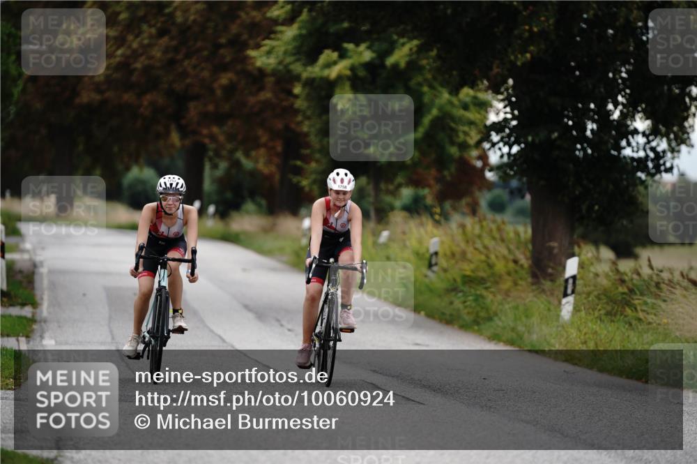 30.08.2026 - Elbe Triathlon Hamburg Michael Burmester http://msf.ph/oto/10060924 30.08.2026 12:32:08 Radfahren 1757, 1758 meine-sportfotos.de