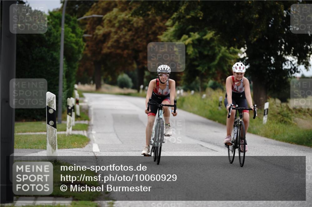 30.08.2026 - Elbe Triathlon Hamburg Michael Burmester http://msf.ph/oto/10060929 30.08.2026 12:32:10 Radfahren 1757, 1758 meine-sportfotos.de