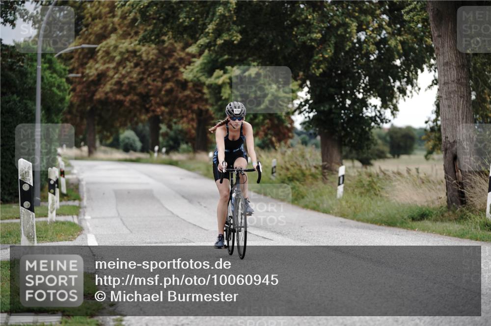 30.08.2026 - Elbe Triathlon Hamburg Michael Burmester http://msf.ph/oto/10060945 30.08.2026 12:32:26 Radfahren 1755 meine-sportfotos.de