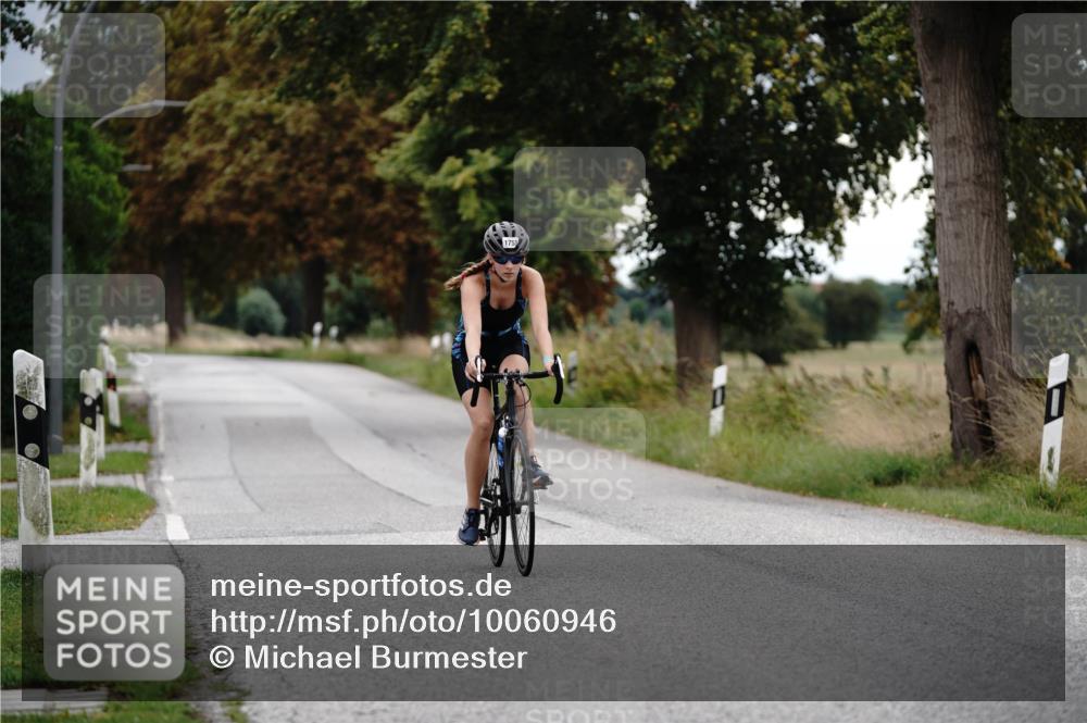 30.08.2026 - Elbe Triathlon Hamburg Michael Burmester http://msf.ph/oto/10060946 30.08.2026 12:32:26 Radfahren 1755 meine-sportfotos.de