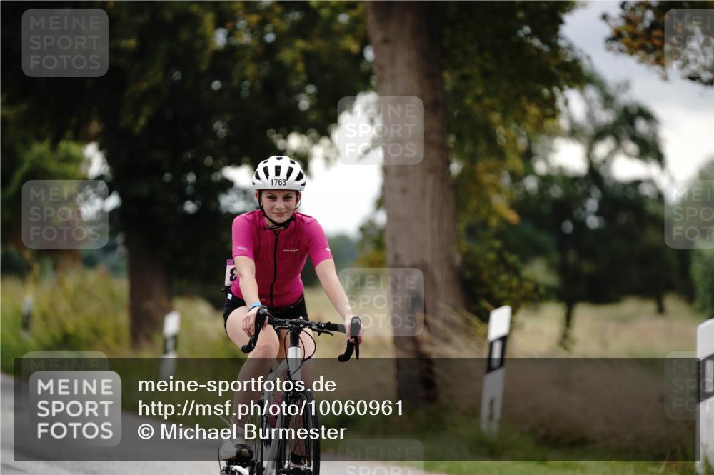 30.08.2026 - Elbe Triathlon Hamburg Michael Burmester http://msf.ph/oto/10060961 30.08.2026 12:36:01 Radfahren  meine-sportfotos.de
