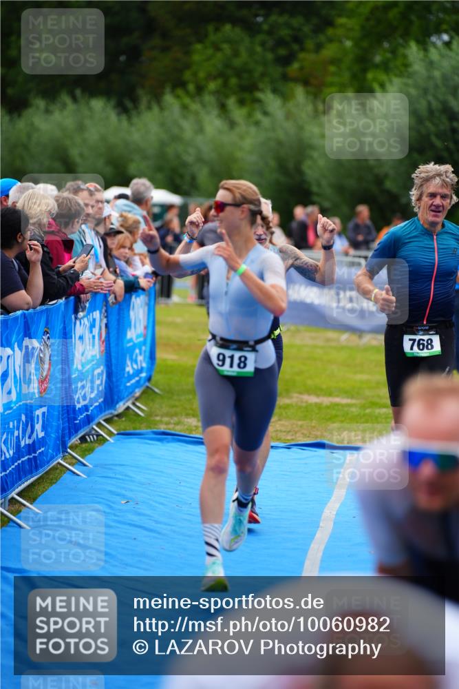 30.08.2026 - Elbe Triathlon Hamburg LAZAROV Photography http://msf.ph/oto/10060982 30.08.2026 11:43:07 Ziel 768, 918, 1107, 1316, 1324 meine-sportfotos.de