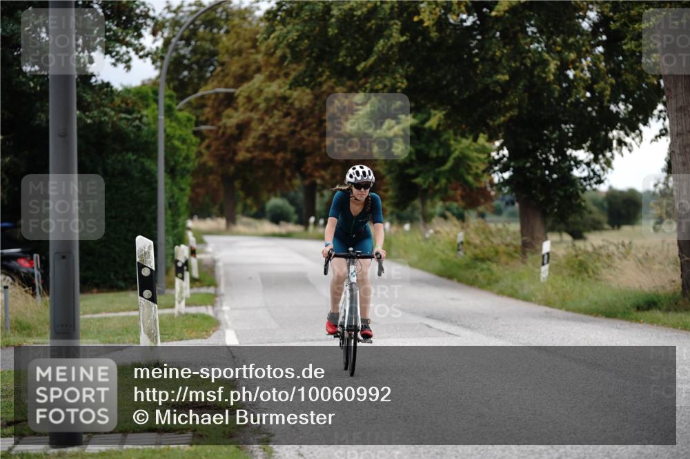 30.08.2026 - Elbe Triathlon Hamburg Michael Burmester http://msf.ph/oto/10060992 30.08.2026 12:39:49 Radfahren 1809 meine-sportfotos.de