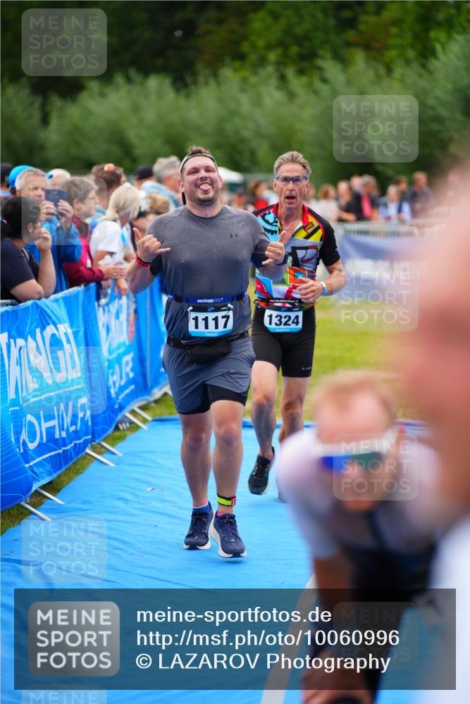 30.08.2026 - Elbe Triathlon Hamburg LAZAROV Photography http://msf.ph/oto/10060996 30.08.2026 11:43:11 Ziel 768, 918, 1107, 1255, 1316, 1324 meine-sportfotos.de