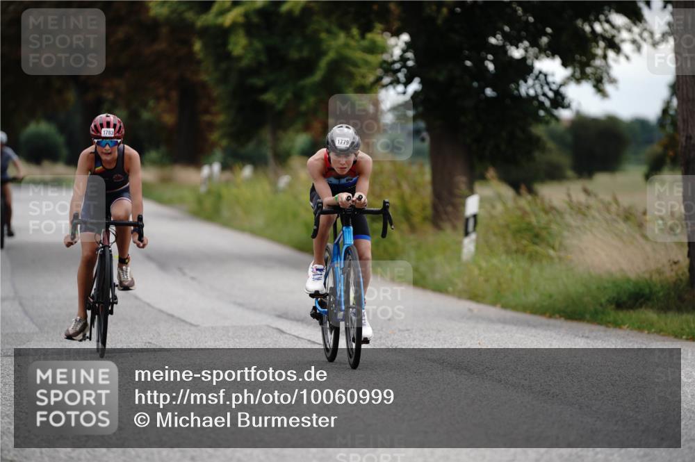 30.08.2026 - Elbe Triathlon Hamburg Michael Burmester http://msf.ph/oto/10060999 30.08.2026 12:41:11 Radfahren 1766, 1779, 1783 meine-sportfotos.de