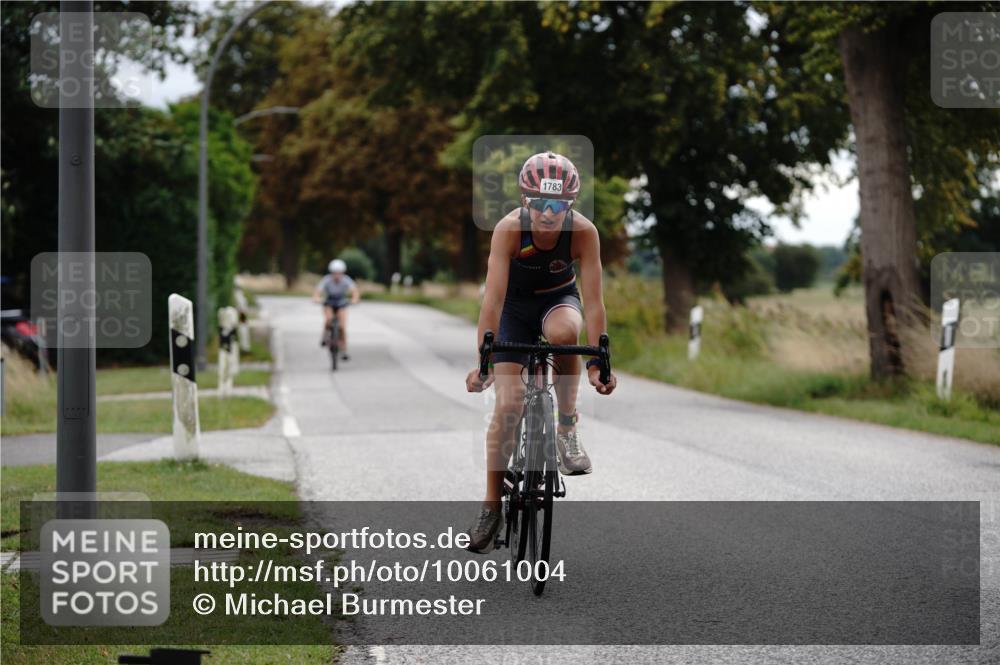 30.08.2026 - Elbe Triathlon Hamburg Michael Burmester http://msf.ph/oto/10061004 30.08.2026 12:41:12 Radfahren 1766, 1779, 1783 meine-sportfotos.de