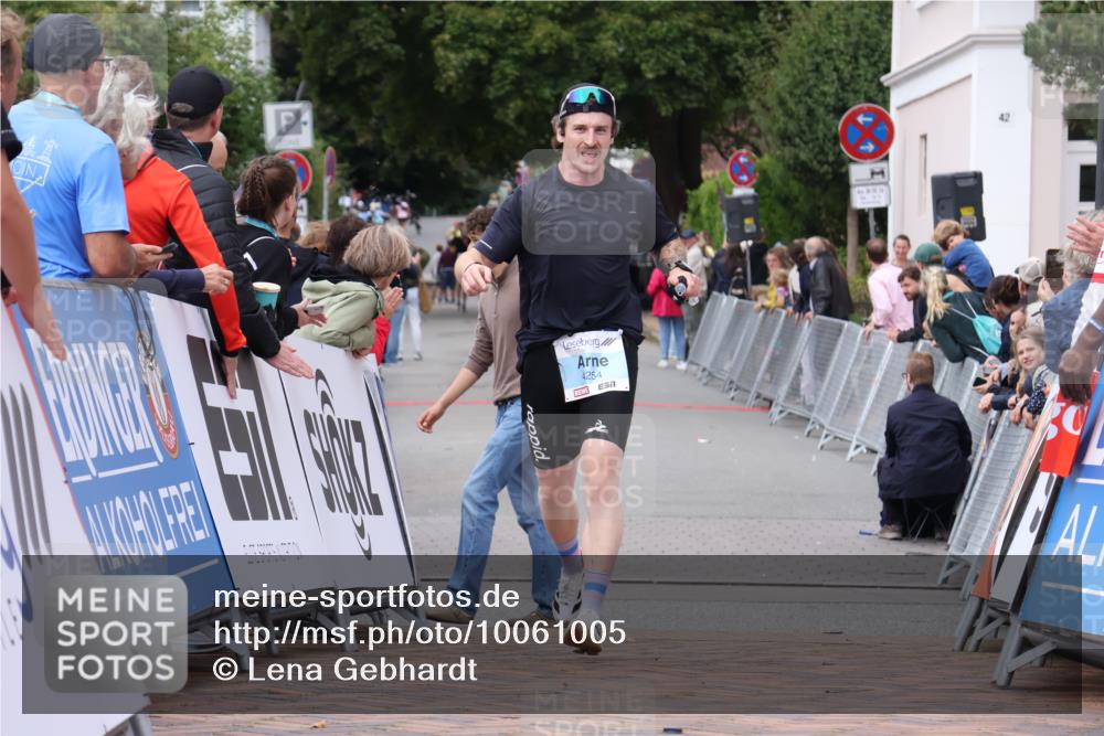 30.08.2026 - Blankeneser Heldenlauf Lena Gebhardt http://msf.ph/oto/10061005 30.08.2026 12:30:07 Ziel 4254 meine-sportfotos.de