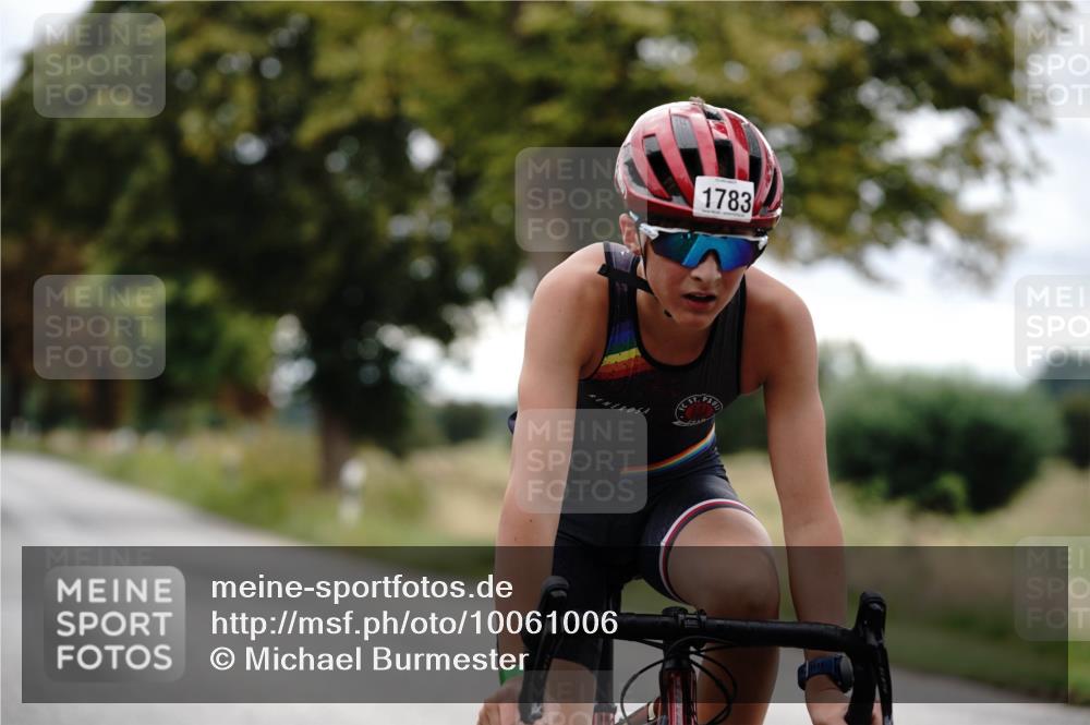 30.08.2026 - Elbe Triathlon Hamburg Michael Burmester http://msf.ph/oto/10061006 30.08.2026 12:41:13 Radfahren 1766, 1779, 1783 meine-sportfotos.de