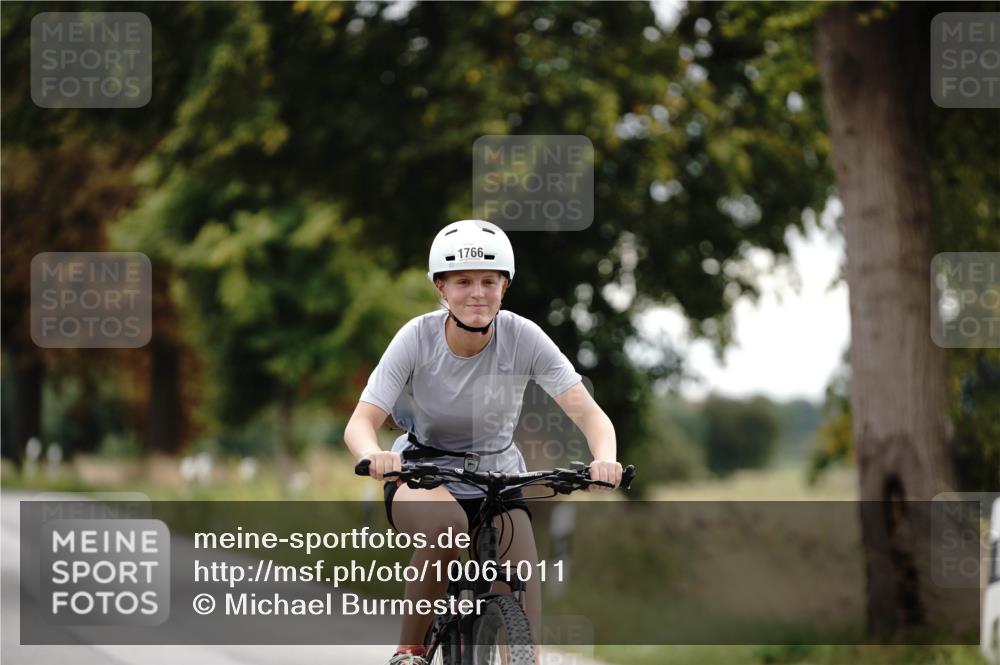 30.08.2026 - Elbe Triathlon Hamburg Michael Burmester http://msf.ph/oto/10061011 30.08.2026 12:41:18 Radfahren 1766 meine-sportfotos.de