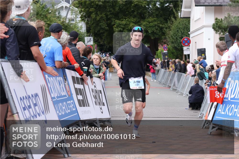 30.08.2026 - Blankeneser Heldenlauf Lena Gebhardt http://msf.ph/oto/10061013 30.08.2026 12:30:07 Ziel 4254 meine-sportfotos.de