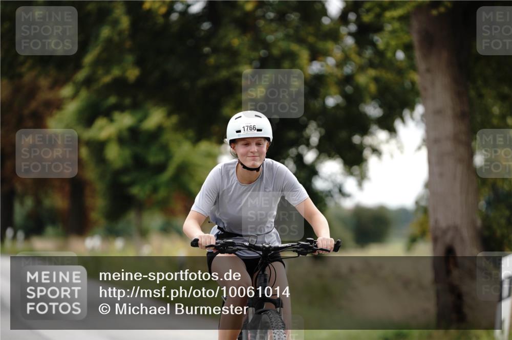 30.08.2026 - Elbe Triathlon Hamburg Michael Burmester http://msf.ph/oto/10061014 30.08.2026 12:41:18 Radfahren 1766 meine-sportfotos.de