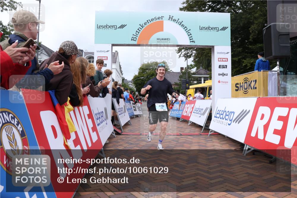 30.08.2026 - Blankeneser Heldenlauf Lena Gebhardt http://msf.ph/oto/10061029 30.08.2026 12:30:10 Ziel 4254, 4313 meine-sportfotos.de