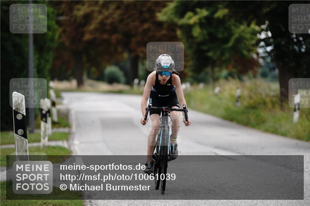 30.08.2026 - Elbe Triathlon Hamburg Michael Burmester http://msf.ph/oto/10061039 30.08.2026 12:41:53 Radfahren 1806 meine-sportfotos.de