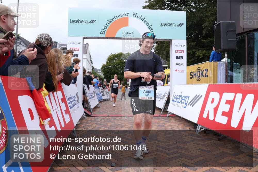 30.08.2026 - Blankeneser Heldenlauf Lena Gebhardt http://msf.ph/oto/10061045 30.08.2026 12:30:11 Ziel 4254, 4313 meine-sportfotos.de