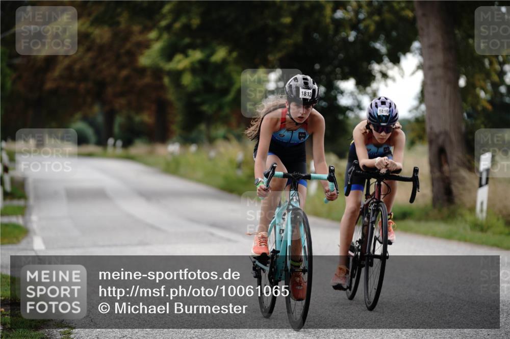30.08.2026 - Elbe Triathlon Hamburg Michael Burmester http://msf.ph/oto/10061065 30.08.2026 12:42:21 Radfahren 1812, 1816 meine-sportfotos.de