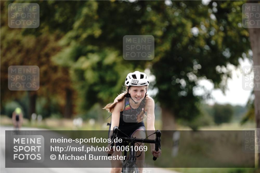 30.08.2026 - Elbe Triathlon Hamburg Michael Burmester http://msf.ph/oto/10061069 30.08.2026 12:42:45 Radfahren 1807, 1811, 1829 meine-sportfotos.de