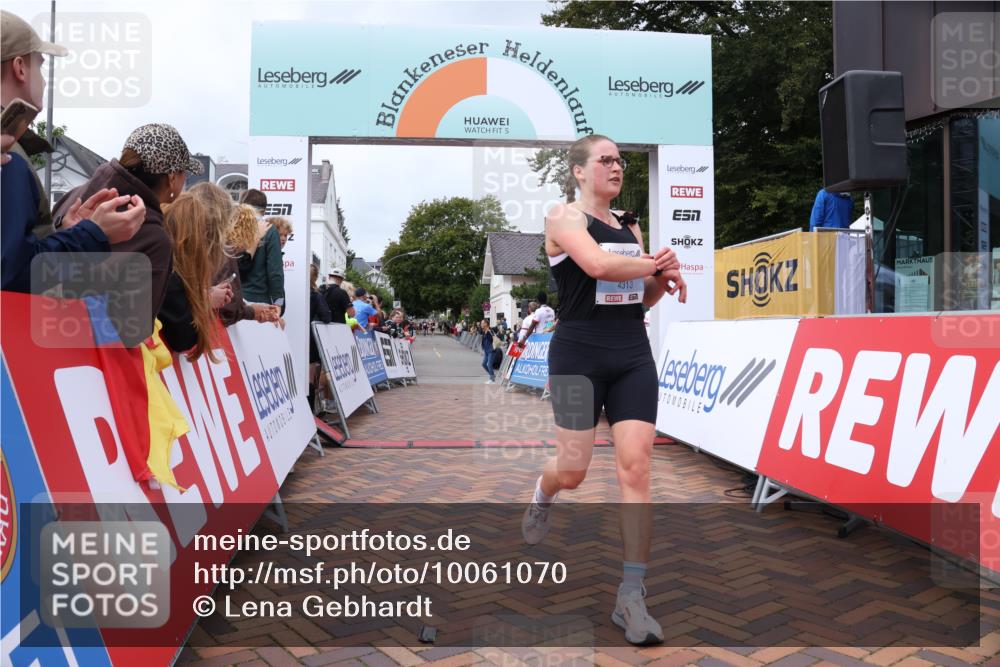 30.08.2026 - Blankeneser Heldenlauf Lena Gebhardt http://msf.ph/oto/10061070 30.08.2026 12:30:13 Ziel 4254, 4313 meine-sportfotos.de