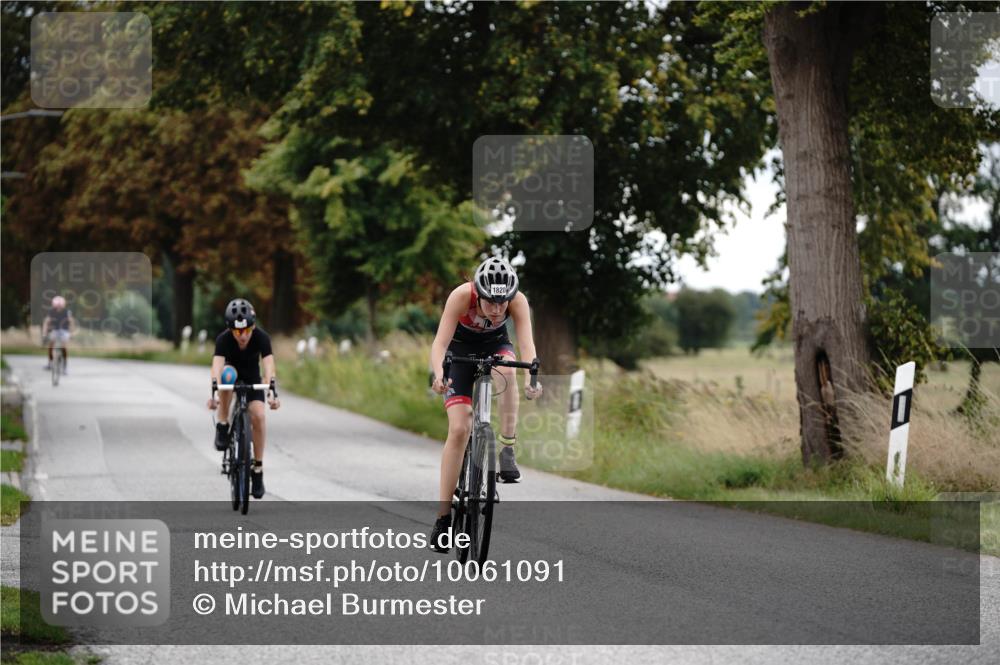 30.08.2026 - Elbe Triathlon Hamburg Michael Burmester http://msf.ph/oto/10061091 30.08.2026 12:43:51 Radfahren 1797, 1820, 1822 meine-sportfotos.de