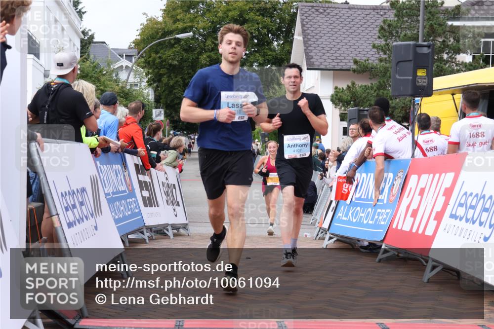 30.08.2026 - Blankeneser Heldenlauf Lena Gebhardt http://msf.ph/oto/10061094 30.08.2026 12:30:35 Ziel 2930, 2931, 4107, 4310 meine-sportfotos.de