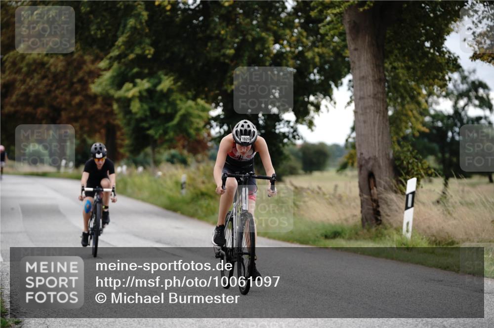 30.08.2026 - Elbe Triathlon Hamburg Michael Burmester http://msf.ph/oto/10061097 30.08.2026 12:43:51 Radfahren 1797, 1820, 1822 meine-sportfotos.de