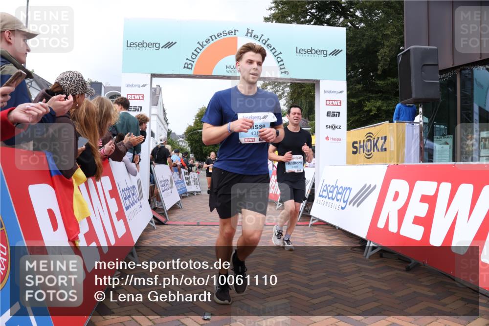 30.08.2026 - Blankeneser Heldenlauf Lena Gebhardt http://msf.ph/oto/10061110 30.08.2026 12:30:37 Ziel 2930, 2931, 4107, 4310 meine-sportfotos.de