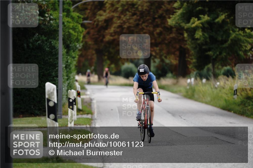 30.08.2026 - Elbe Triathlon Hamburg Michael Burmester http://msf.ph/oto/10061123 30.08.2026 12:44:25 Radfahren 1729 meine-sportfotos.de