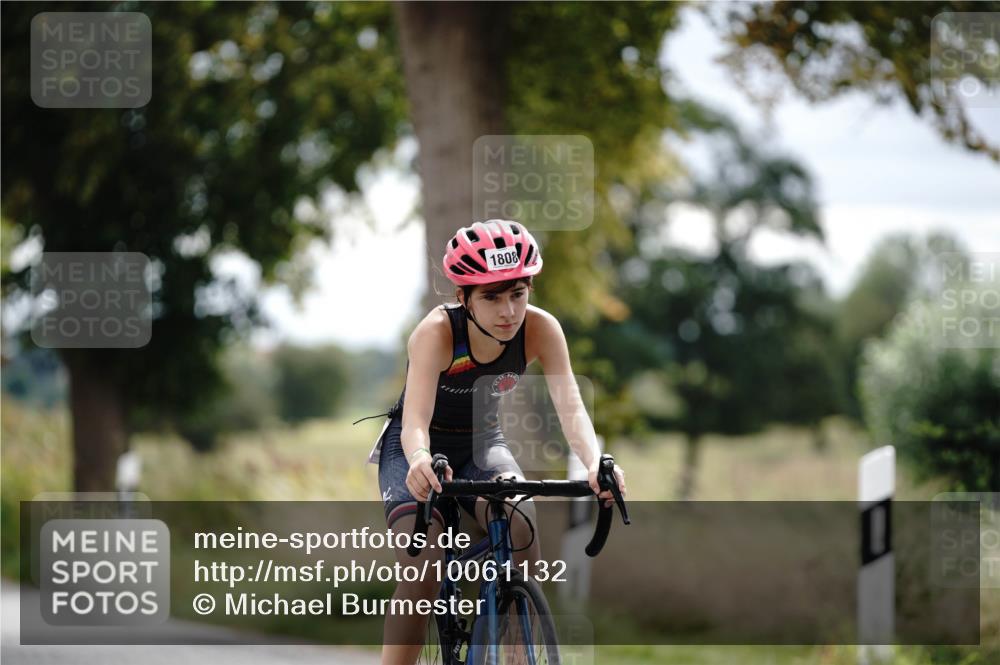 30.08.2026 - Elbe Triathlon Hamburg Michael Burmester http://msf.ph/oto/10061132 30.08.2026 12:44:37 Radfahren 1808, 1814 meine-sportfotos.de