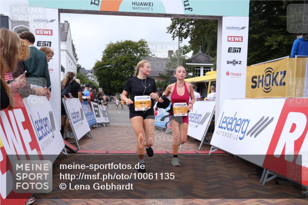 30.08.2026 - Blankeneser Heldenlauf Lena Gebhardt http://msf.ph/oto/10061135 30.08.2026 12:30:40 Ziel 2930, 2931, 4107, 4310 meine-sportfotos.de