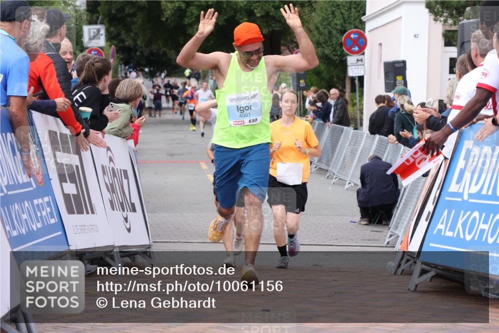 30.08.2026 - Blankeneser Heldenlauf Lena Gebhardt http://msf.ph/oto/10061156 30.08.2026 12:30:51 Ziel 4001 meine-sportfotos.de