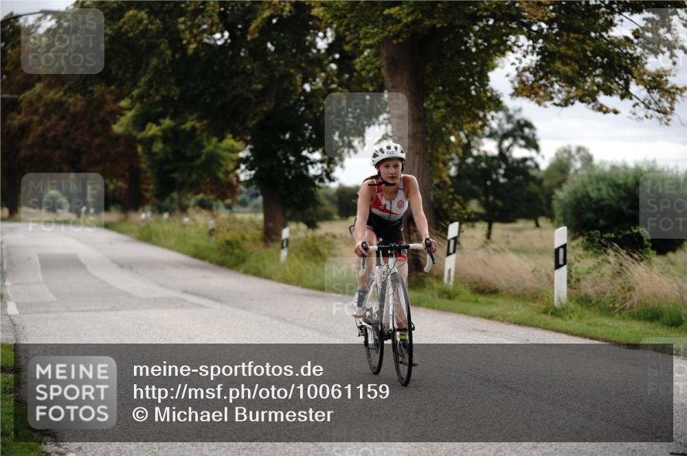 30.08.2026 - Elbe Triathlon Hamburg Michael Burmester http://msf.ph/oto/10061159 30.08.2026 12:45:18 Radfahren 1821 meine-sportfotos.de