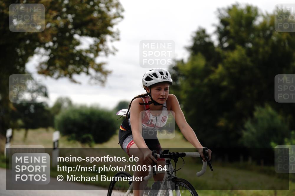 30.08.2026 - Elbe Triathlon Hamburg Michael Burmester http://msf.ph/oto/10061164 30.08.2026 12:45:19 Radfahren 1821 meine-sportfotos.de