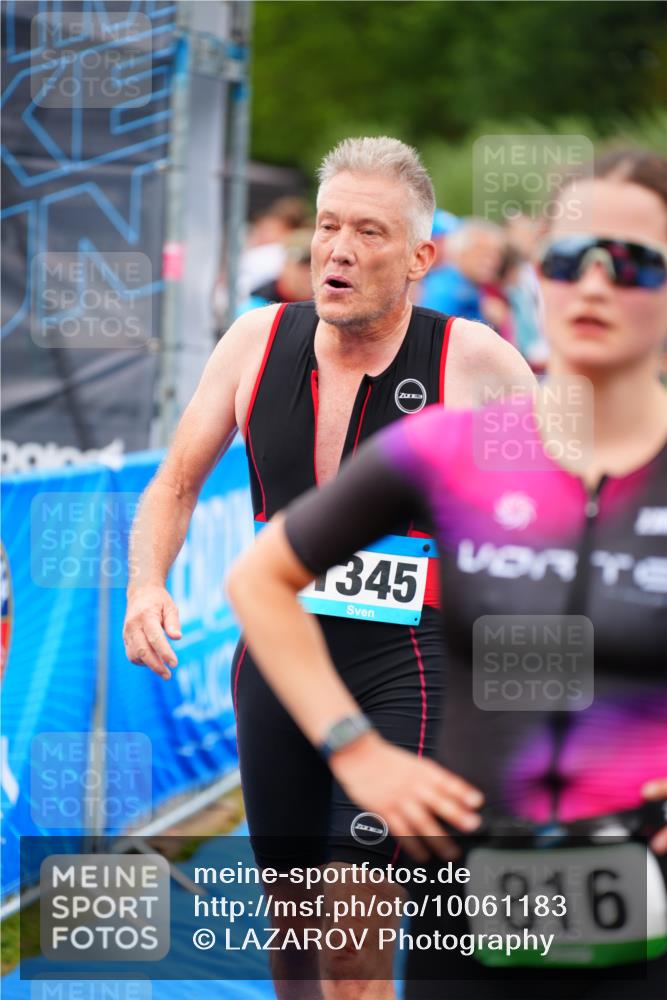 30.08.2026 - Elbe Triathlon Hamburg LAZAROV Photography http://msf.ph/oto/10061183 30.08.2026 11:43:56 Ziel 847, 1345, 1353, 1434 meine-sportfotos.de
