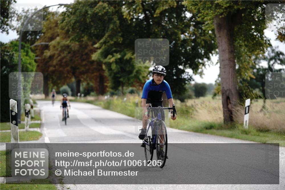 30.08.2026 - Elbe Triathlon Hamburg Michael Burmester http://msf.ph/oto/10061205 30.08.2026 12:47:37 Radfahren 1777, 1782 meine-sportfotos.de