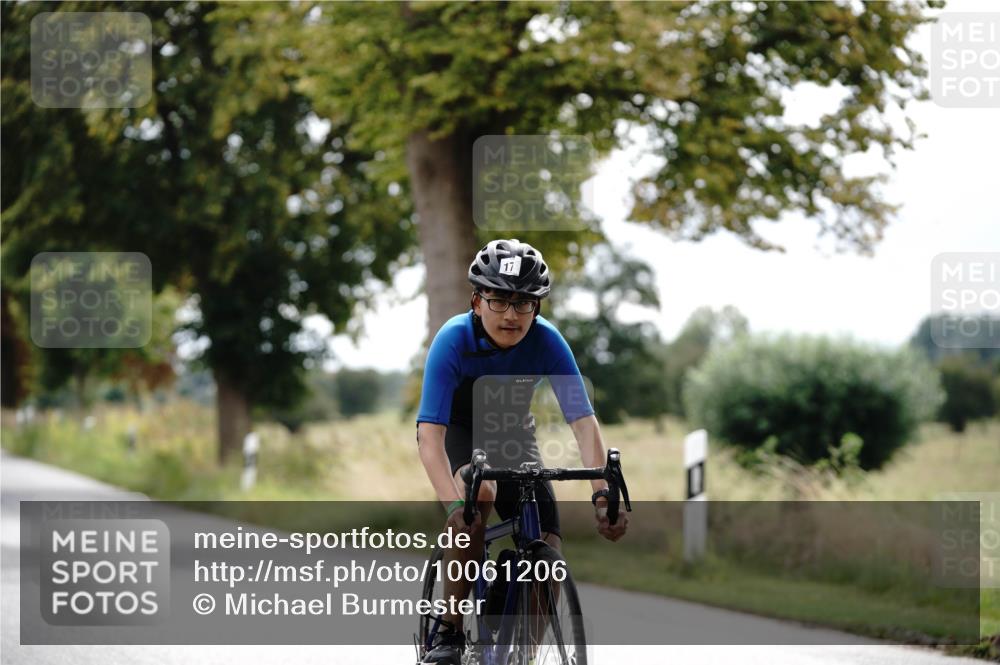30.08.2026 - Elbe Triathlon Hamburg Michael Burmester http://msf.ph/oto/10061206 30.08.2026 12:47:38 Radfahren 1777, 1782 meine-sportfotos.de