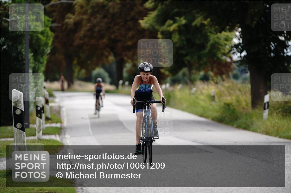 30.08.2026 - Elbe Triathlon Hamburg Michael Burmester http://msf.ph/oto/10061209 30.08.2026 12:47:40 Radfahren 1777, 1778, 1782 meine-sportfotos.de