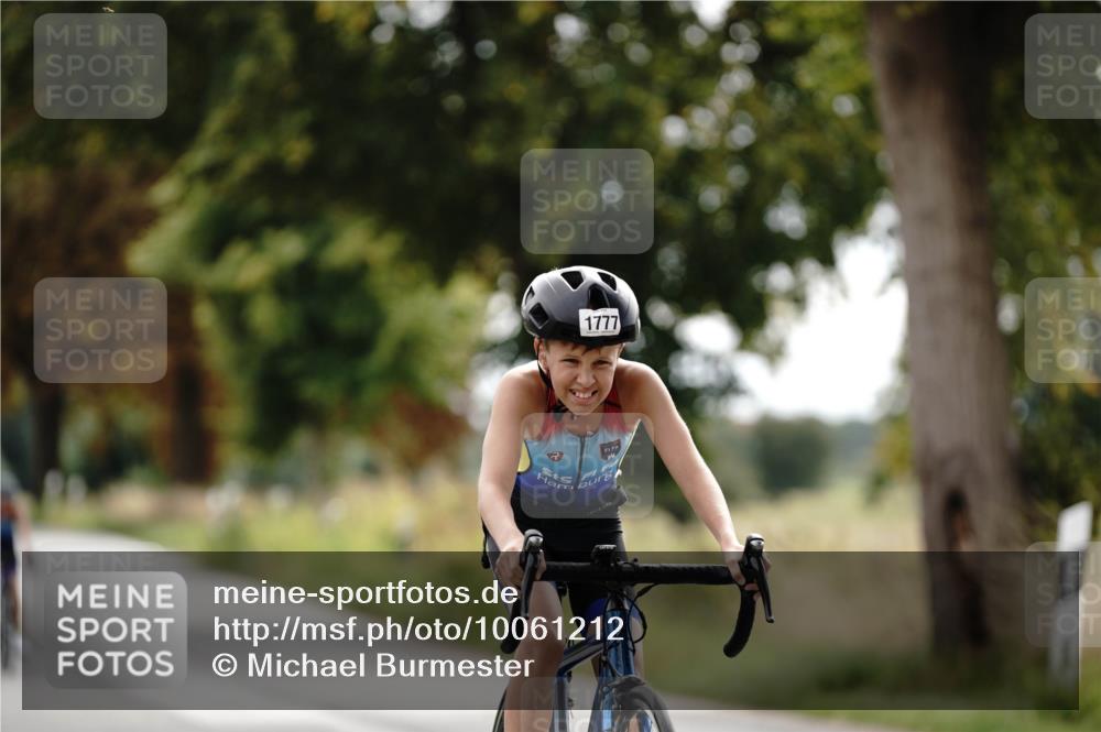 30.08.2026 - Elbe Triathlon Hamburg Michael Burmester http://msf.ph/oto/10061212 30.08.2026 12:47:42 Radfahren 1777, 1778 meine-sportfotos.de