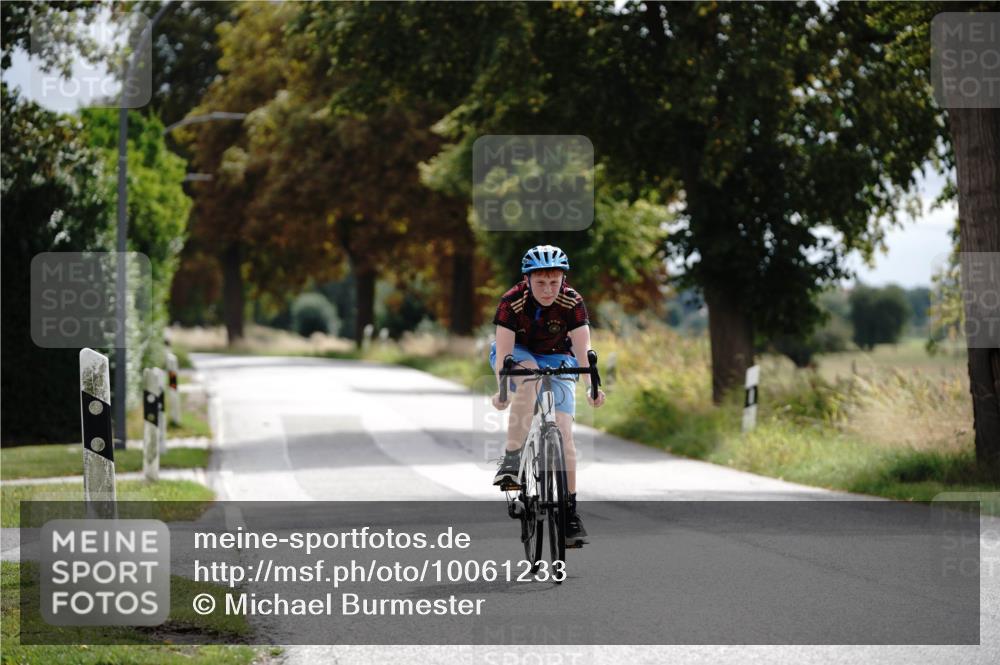 30.08.2026 - Elbe Triathlon Hamburg Michael Burmester http://msf.ph/oto/10061233 30.08.2026 12:48:07 Radfahren 1800 meine-sportfotos.de