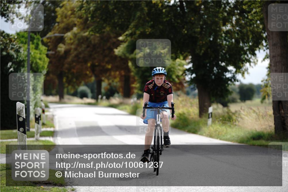 30.08.2026 - Elbe Triathlon Hamburg Michael Burmester http://msf.ph/oto/10061237 30.08.2026 12:48:07 Radfahren 1800 meine-sportfotos.de