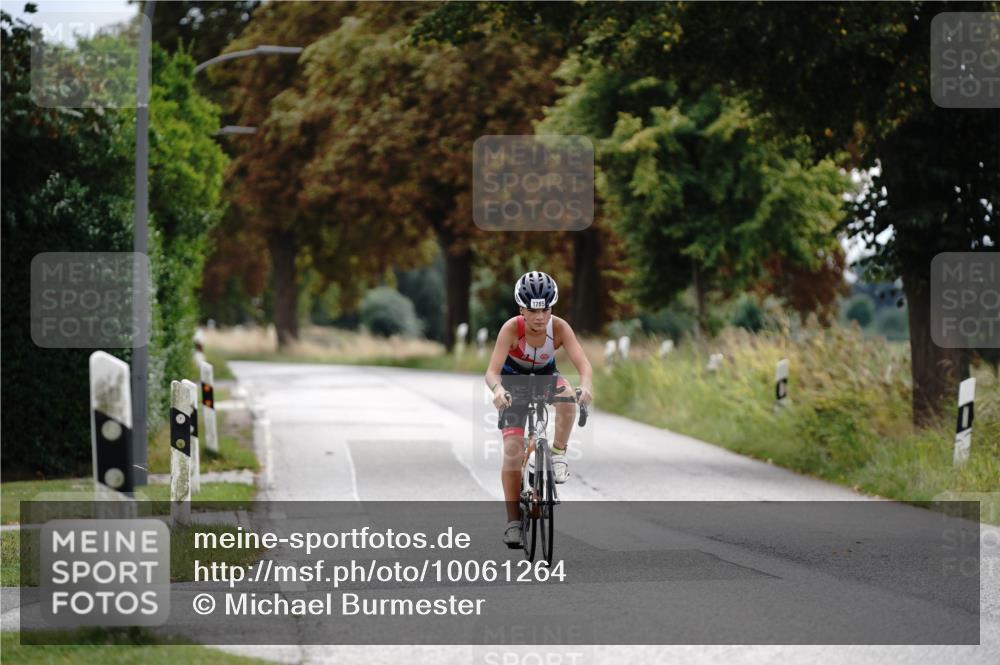 30.08.2026 - Elbe Triathlon Hamburg Michael Burmester http://msf.ph/oto/10061264 30.08.2026 12:50:13 Radfahren 1785 meine-sportfotos.de